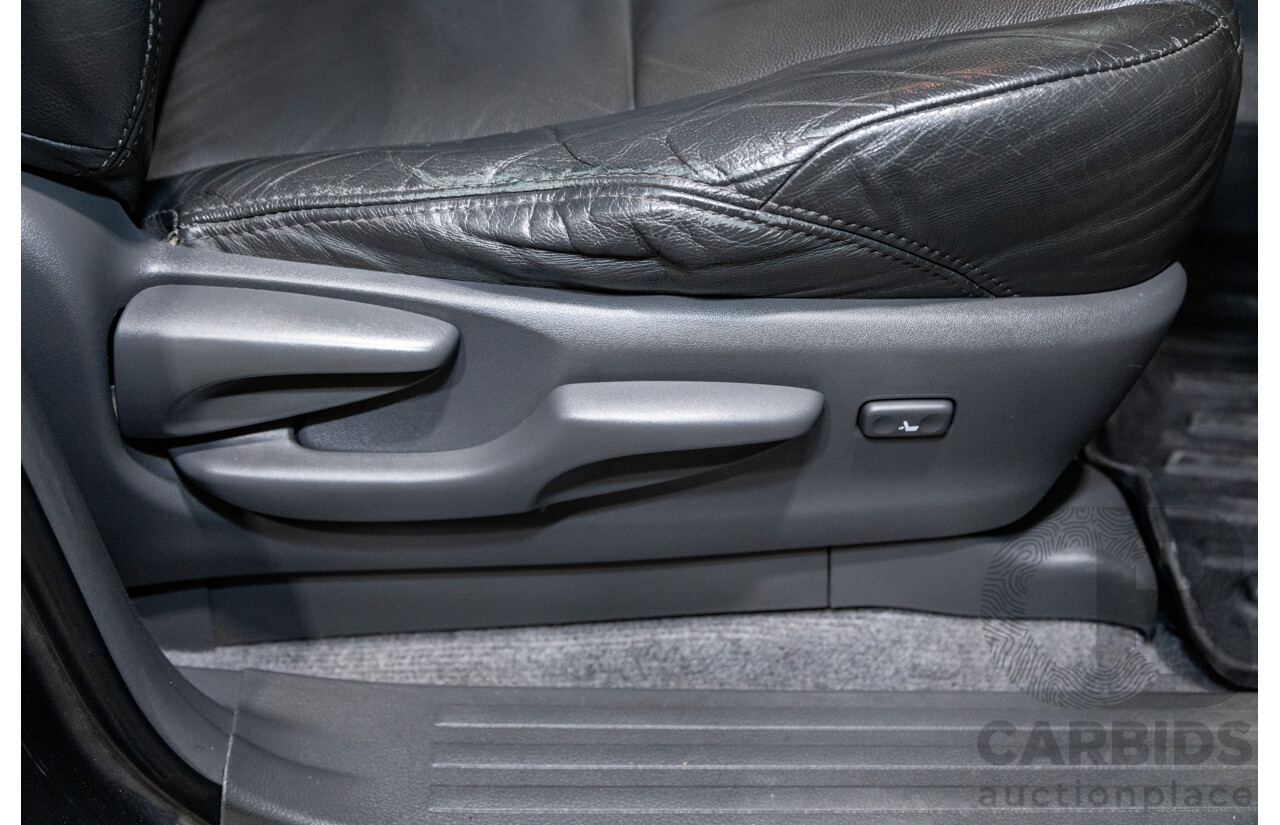 8/2013 Toyota Landcruiser Prado GXL (4x4) KDJ150R 4d Wagon Graphite Metallic Grey Turbo Diesel 3.0L - 7 Seater