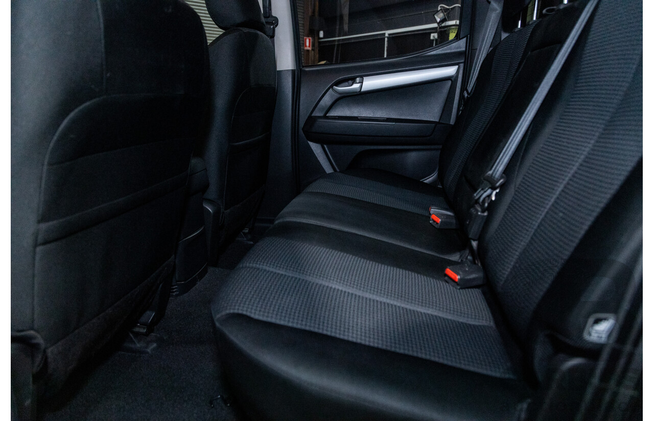 12/2014 Isuzu D-Max LS-U Hi-Ride (4x4) TF MY15 Crew Cab Utility White Turbo Diesel 3.0L