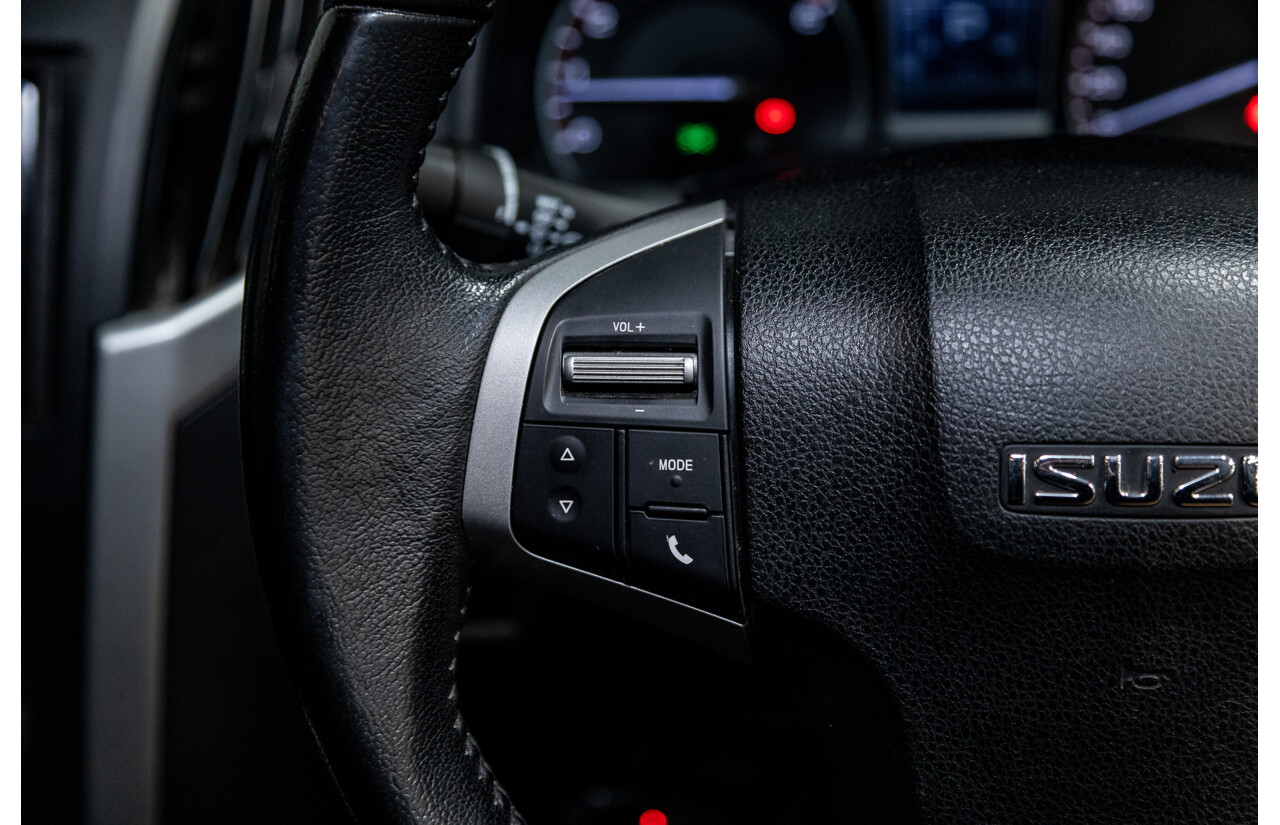 12/2014 Isuzu D-Max LS-U Hi-Ride (4x4) TF MY15 Crew Cab Utility White Turbo Diesel 3.0L