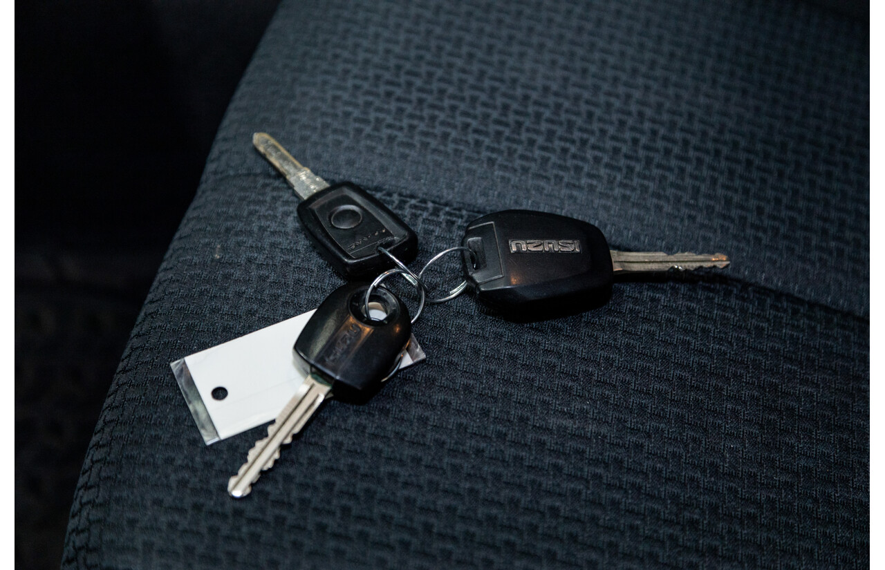 12/2014 Isuzu D-Max LS-U Hi-Ride (4x4) TF MY15 Crew Cab Utility White Turbo Diesel 3.0L