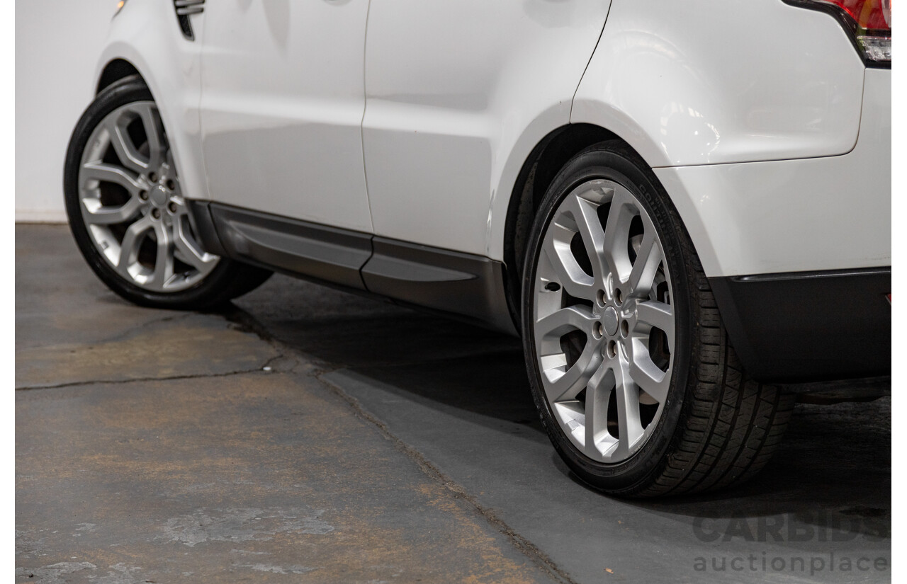 10/2015 Land Rover Range Rover Sport 3.0 SDV6 SE (AWD) LW MY15.5 4d Wagon Fuji White Twin Turbo Diesel V6 3.0L