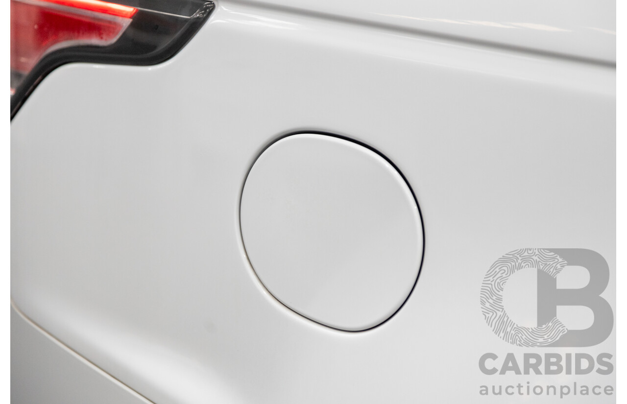 10/2015 Land Rover Range Rover Sport 3.0 SDV6 SE (AWD) LW MY15.5 4d Wagon Fuji White Twin Turbo Diesel V6 3.0L