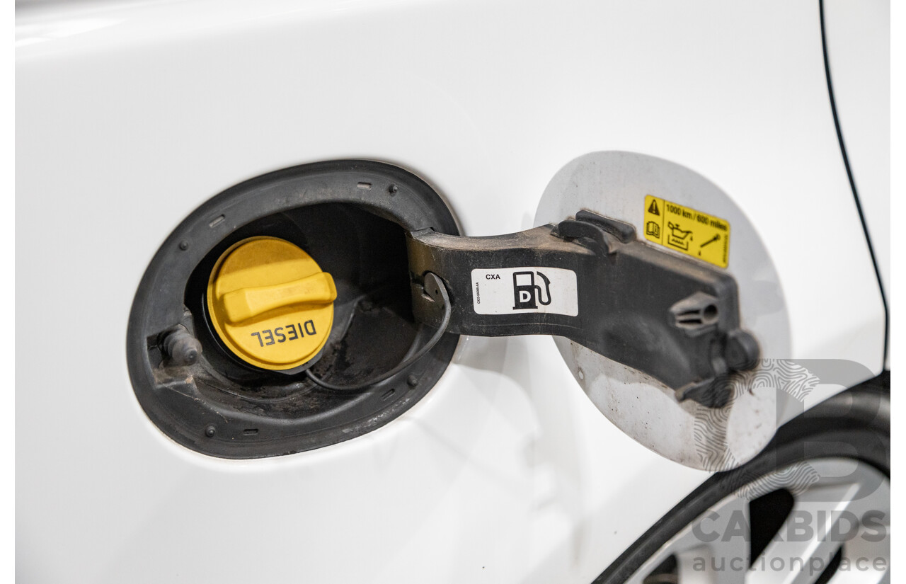 10/2015 Land Rover Range Rover Sport 3.0 SDV6 SE (AWD) LW MY15.5 4d Wagon Fuji White Twin Turbo Diesel V6 3.0L