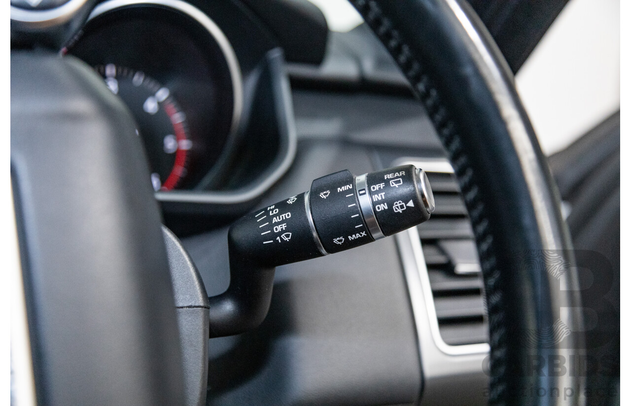 10/2015 Land Rover Range Rover Sport 3.0 SDV6 SE (AWD) LW MY15.5 4d Wagon Fuji White Twin Turbo Diesel V6 3.0L