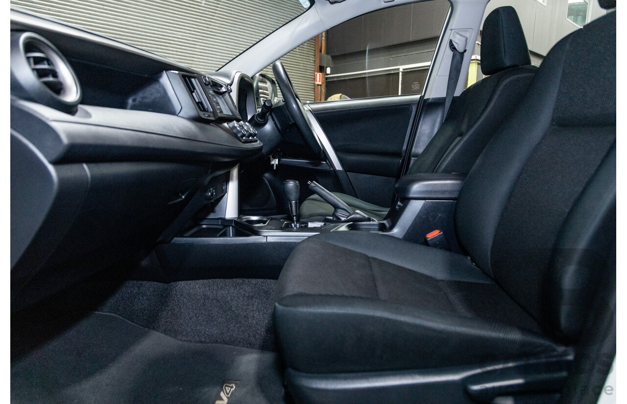 11/2018 Toyota Rav4 GX (AWD) ASA44R 4d Wagon White 2.5L