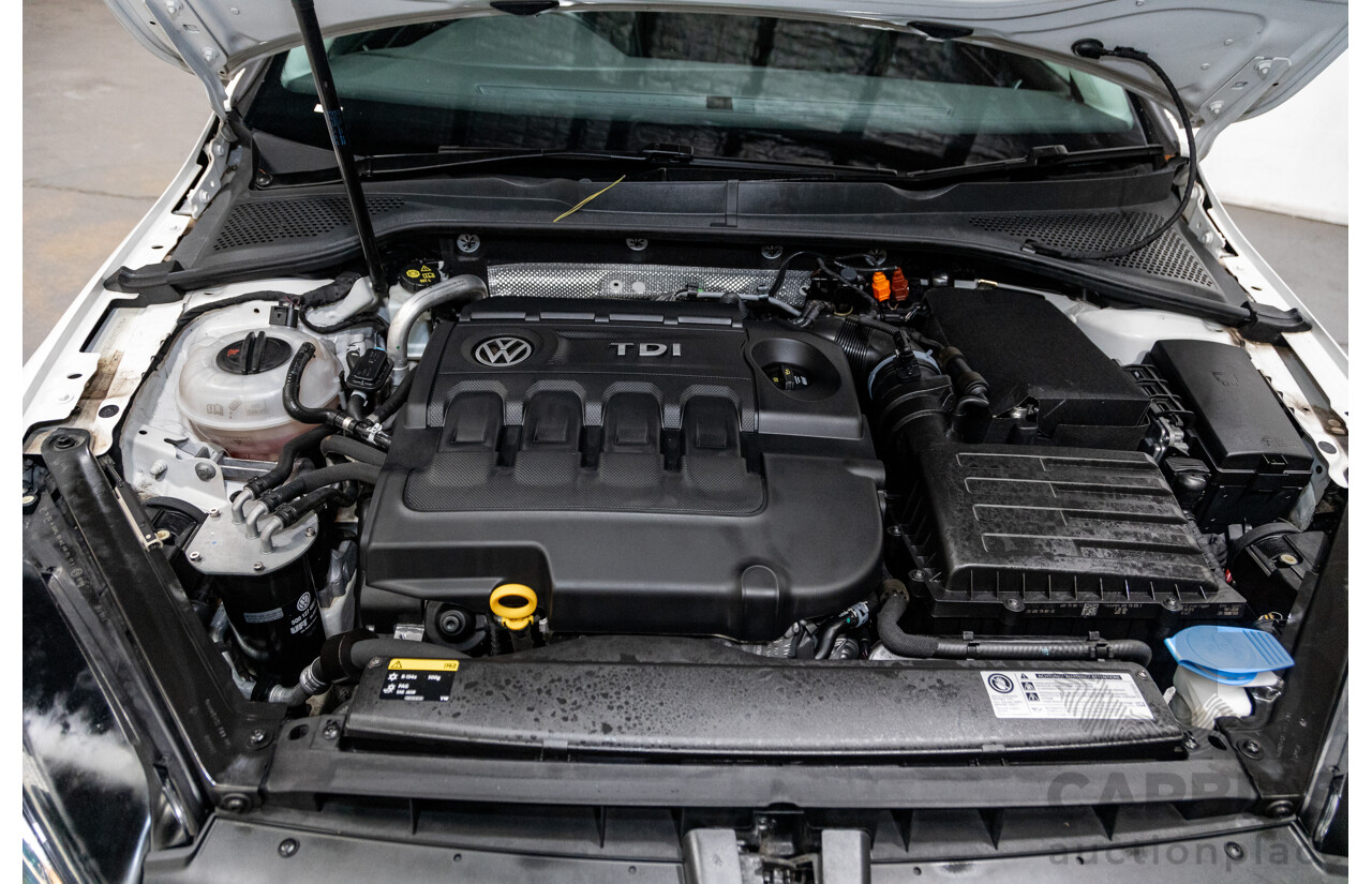 2/2014 Volkswagen Golf 110 TDI Highline MK7 AU MY14 4d Wagon White Turbo Diesel 2.0L