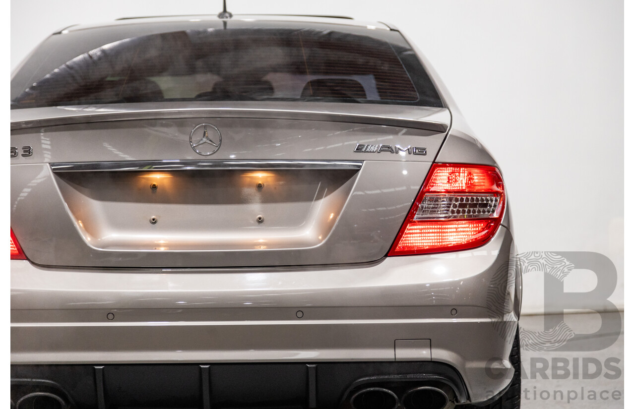 5/2009 Mercedes Benz C63 AMG W204 4d Sedan Cubanite Silver Metallic V8 6.2L