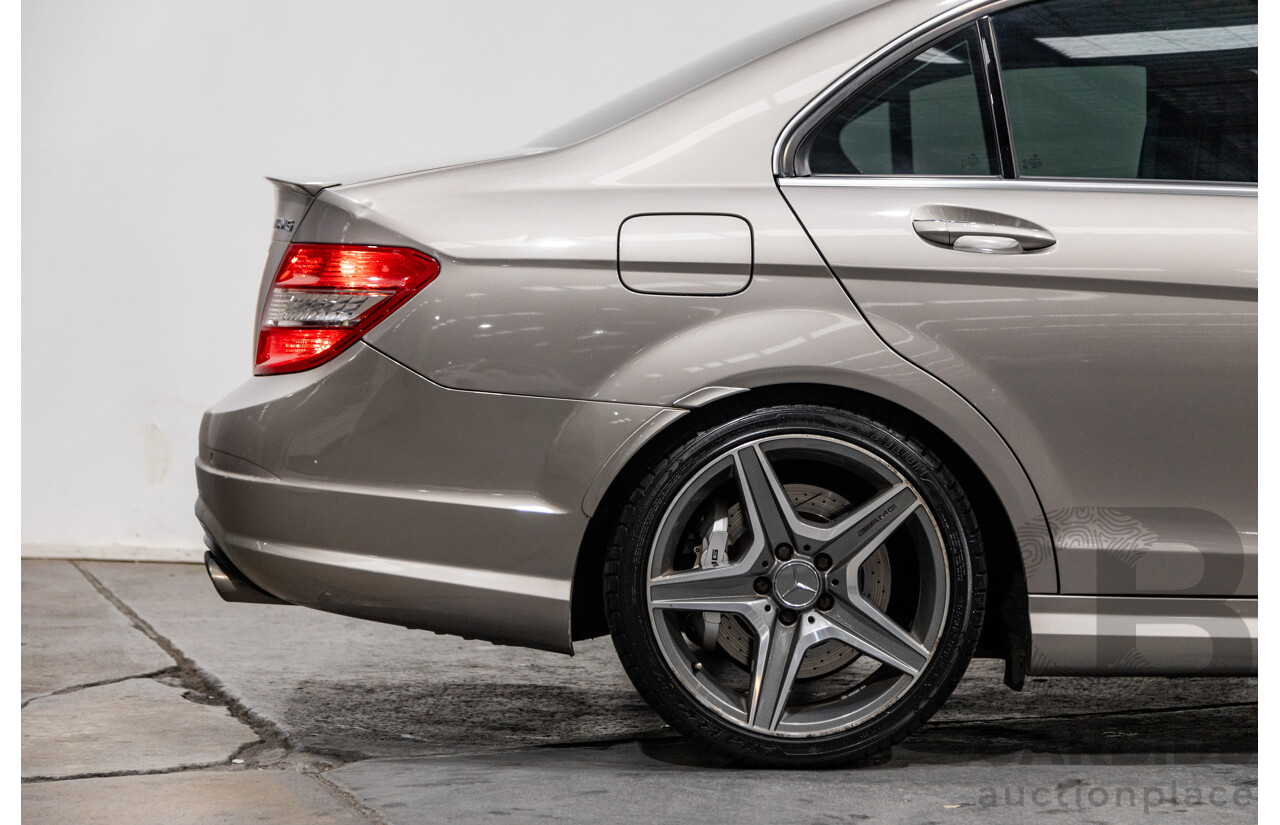 5/2009 Mercedes Benz C63 AMG W204 4d Sedan Cubanite Silver Metallic V8 6.2L