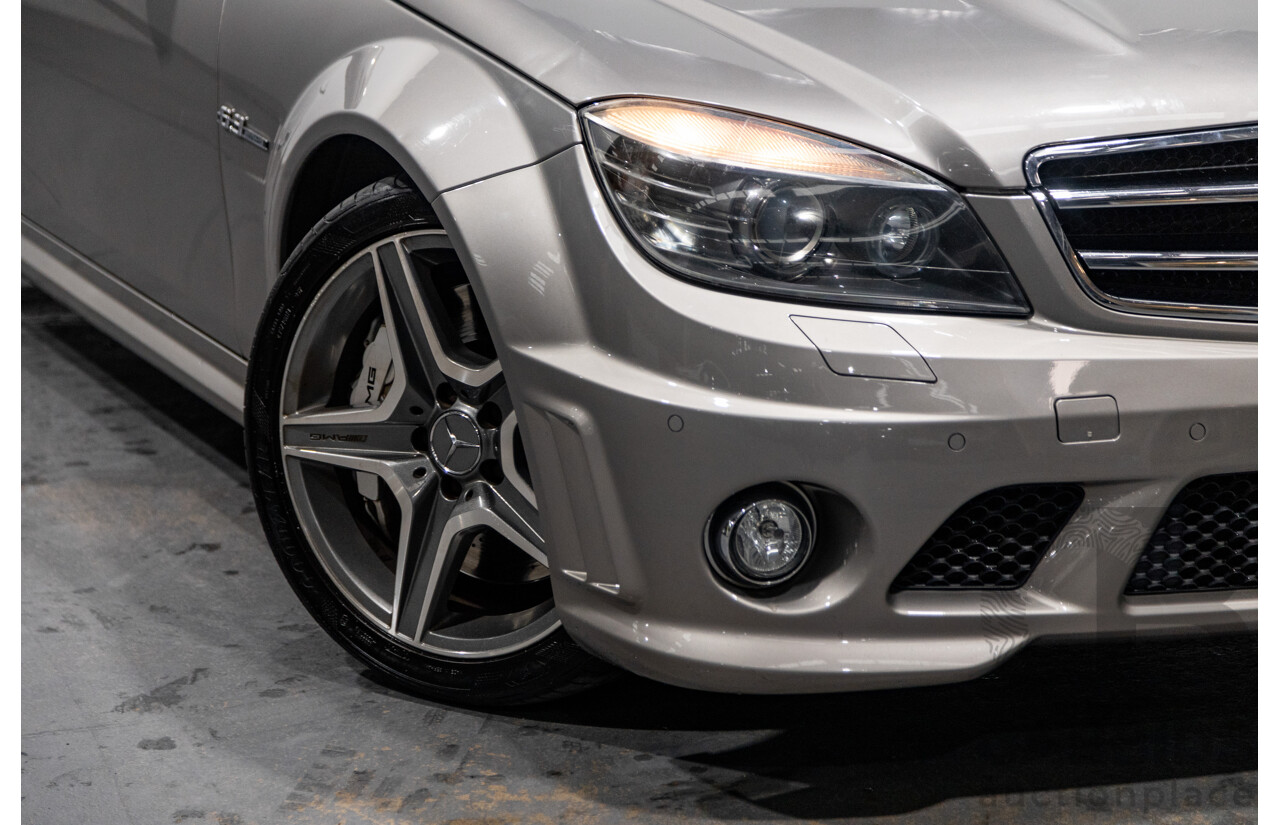 5/2009 Mercedes Benz C63 AMG W204 4d Sedan Cubanite Silver Metallic V8 6.2L