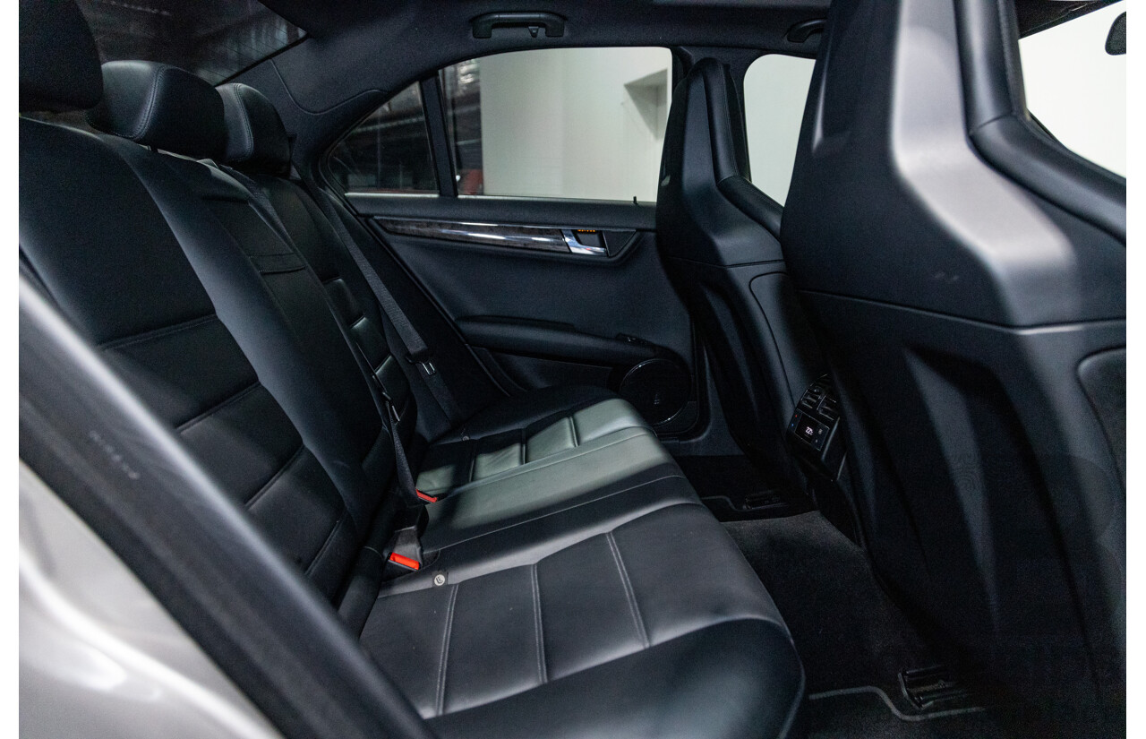 5/2009 Mercedes Benz C63 AMG W204 4d Sedan Cubanite Silver Metallic V8 6.2L