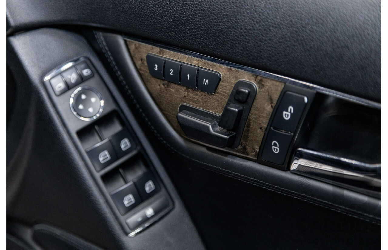 5/2009 Mercedes Benz C63 AMG W204 4d Sedan Cubanite Silver Metallic V8 6.2L