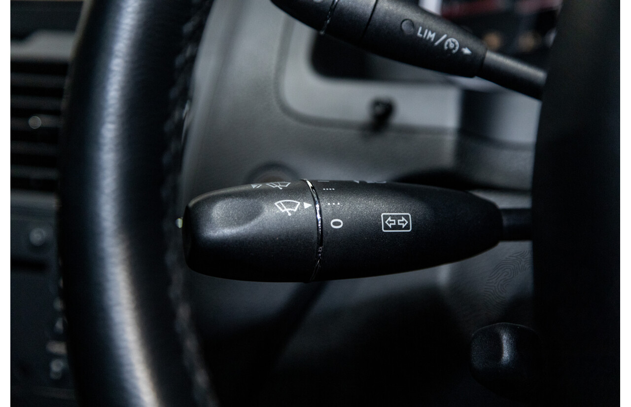 5/2009 Mercedes Benz C63 AMG W204 4d Sedan Cubanite Silver Metallic V8 6.2L