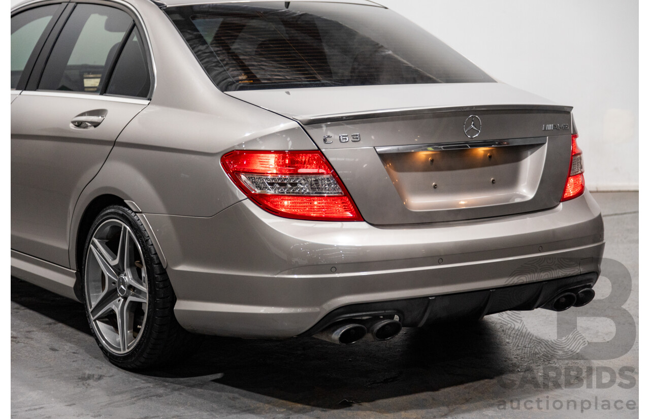 5/2009 Mercedes Benz C63 AMG W204 4d Sedan Cubanite Silver Metallic V8 6.2L