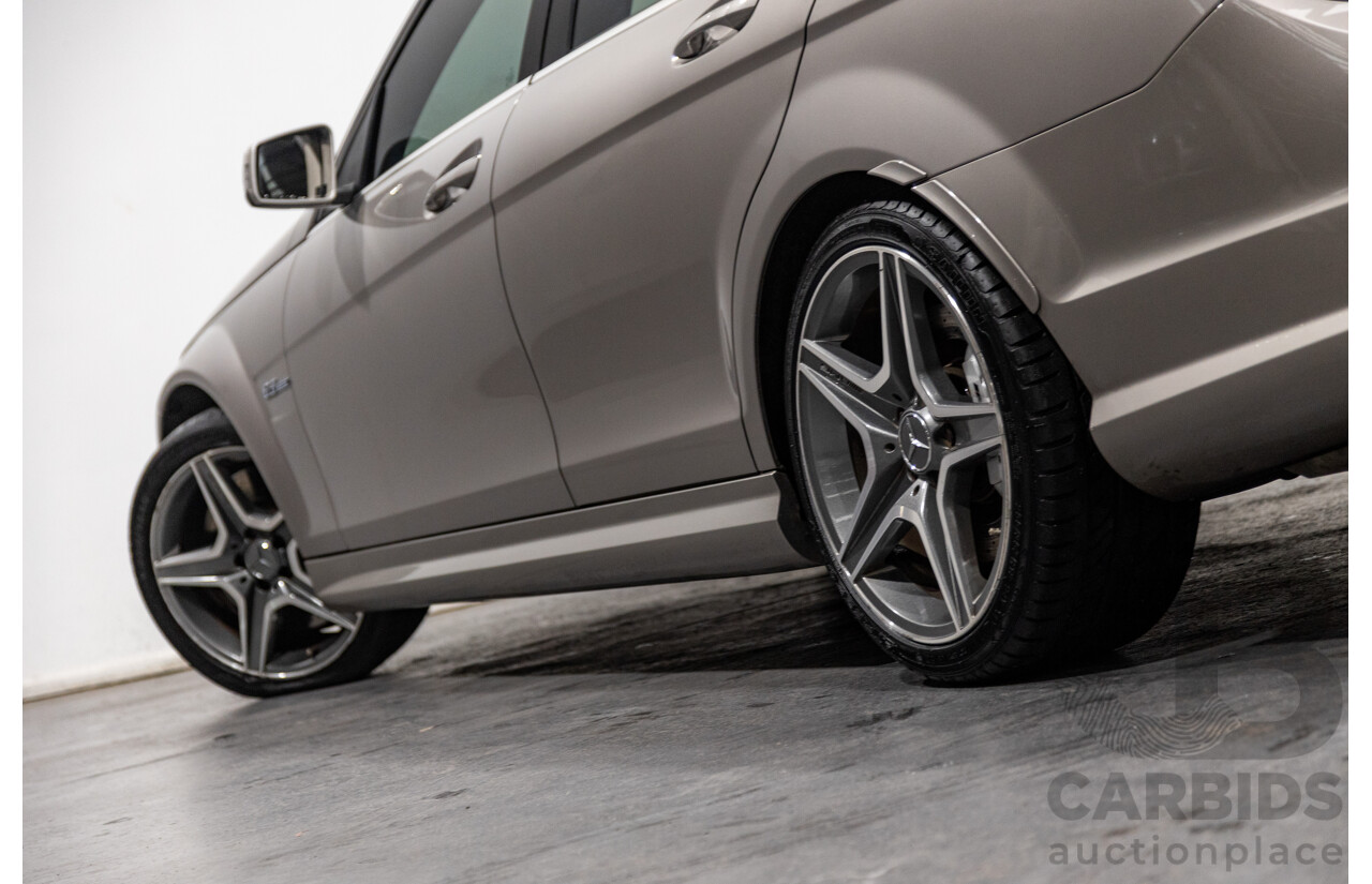 5/2009 Mercedes Benz C63 AMG W204 4d Sedan Cubanite Silver Metallic V8 6.2L