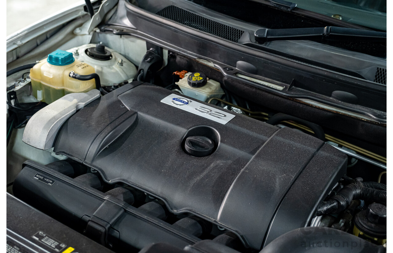 1/2014 Volvo XC90 3.2 R-Design (AWD) MY14 4d Wagon White 3.2L - 7 Seater