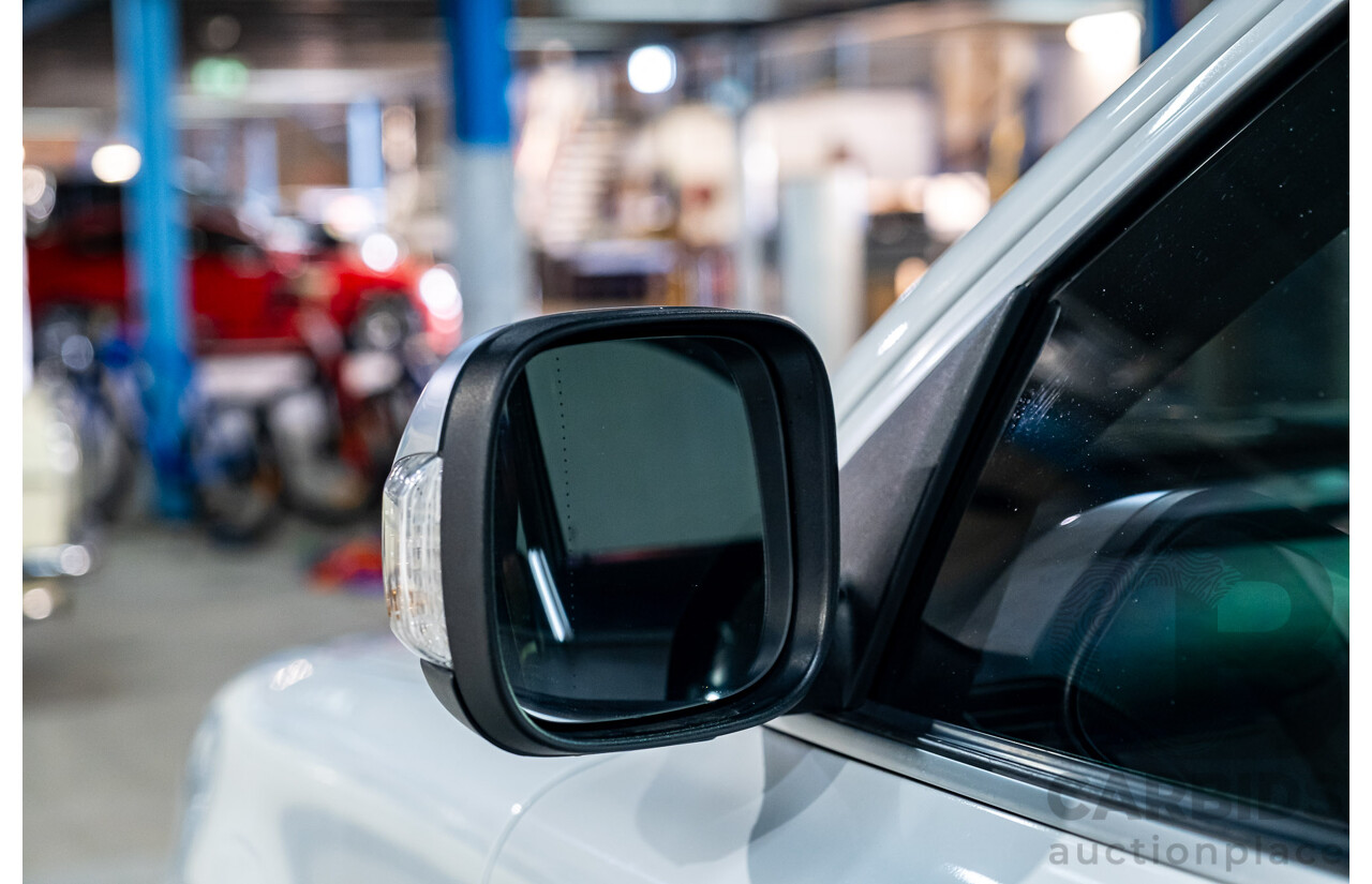 1/2014 Volvo XC90 3.2 R-Design (AWD) MY14 4d Wagon White 3.2L - 7 Seater