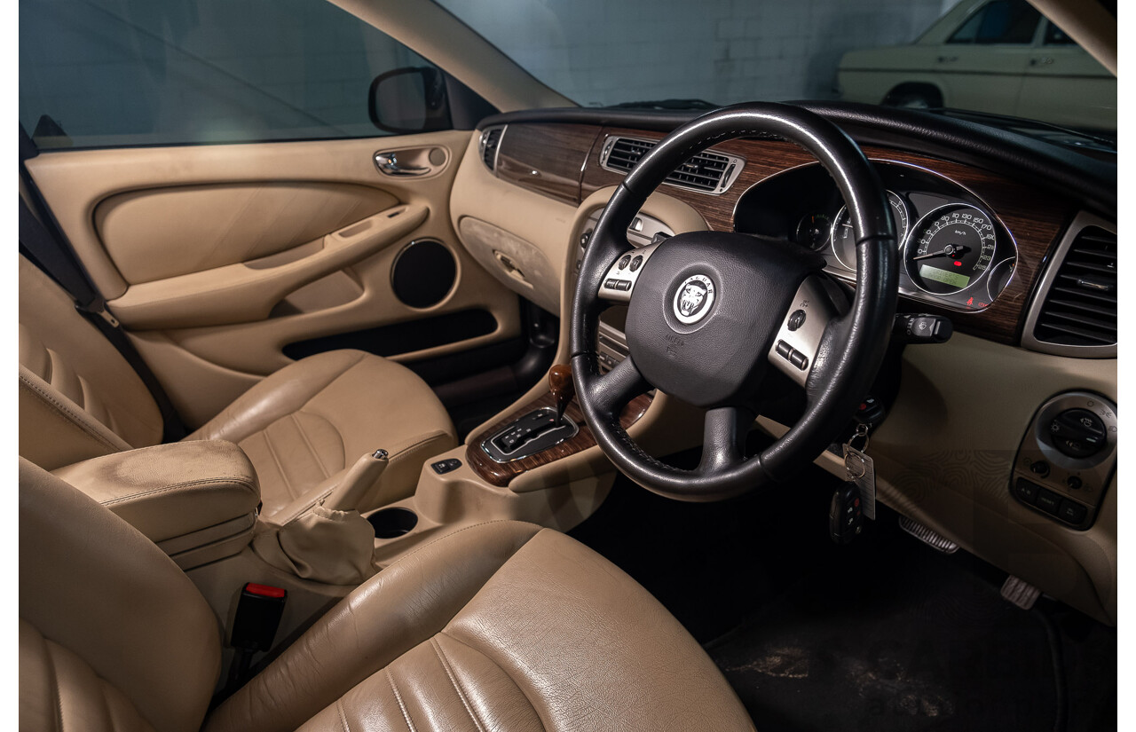 3/2009 Jaguar X Type 2.1 LE MY09 4d Sedan Metallic Light Blue 2.1L