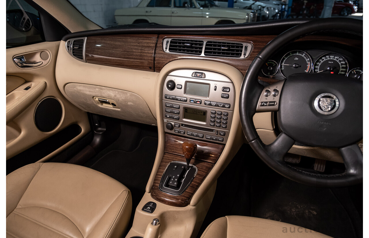 3/2009 Jaguar X Type 2.1 LE MY09 4d Sedan Metallic Light Blue 2.1L