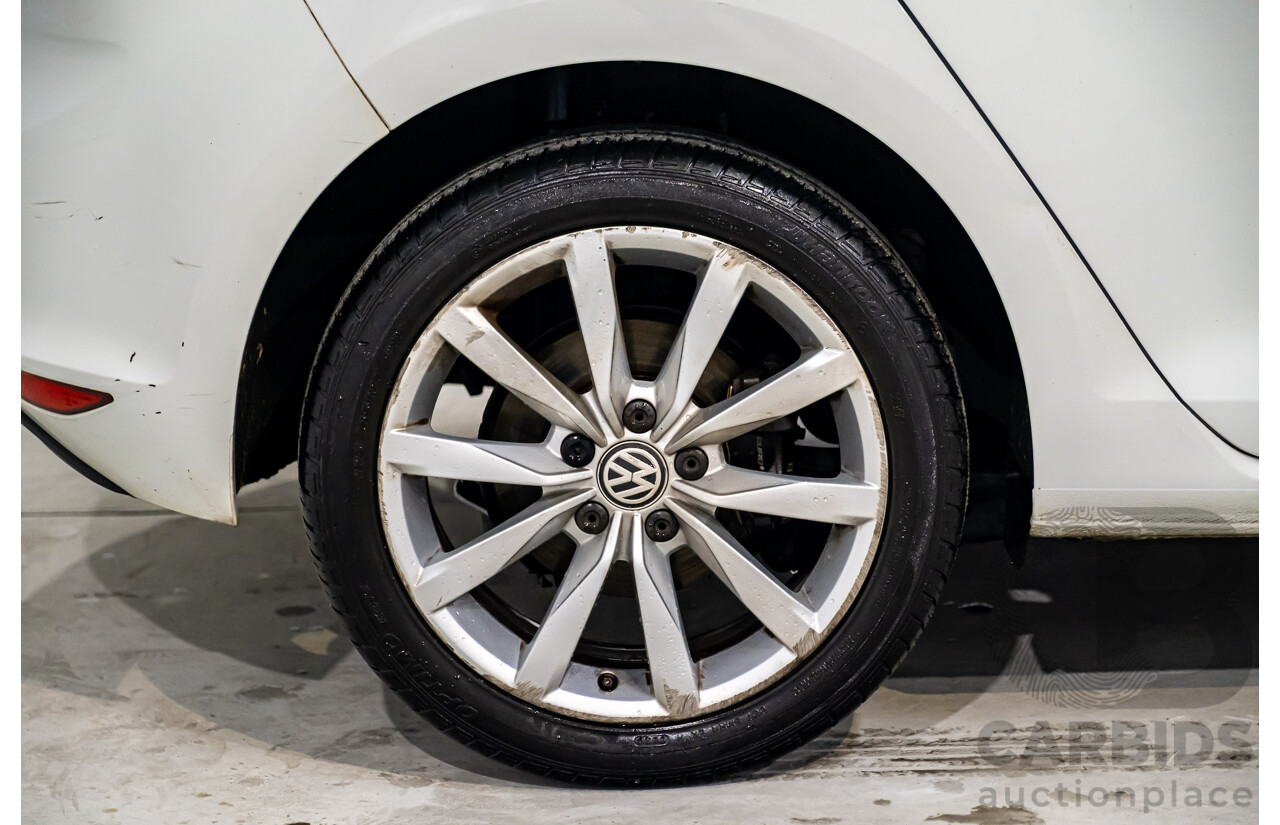 2/2017 Volkswagen Golf 110 TDI Highline MK7 AU 5d Hatchback White Turbo Diesel 2.0L