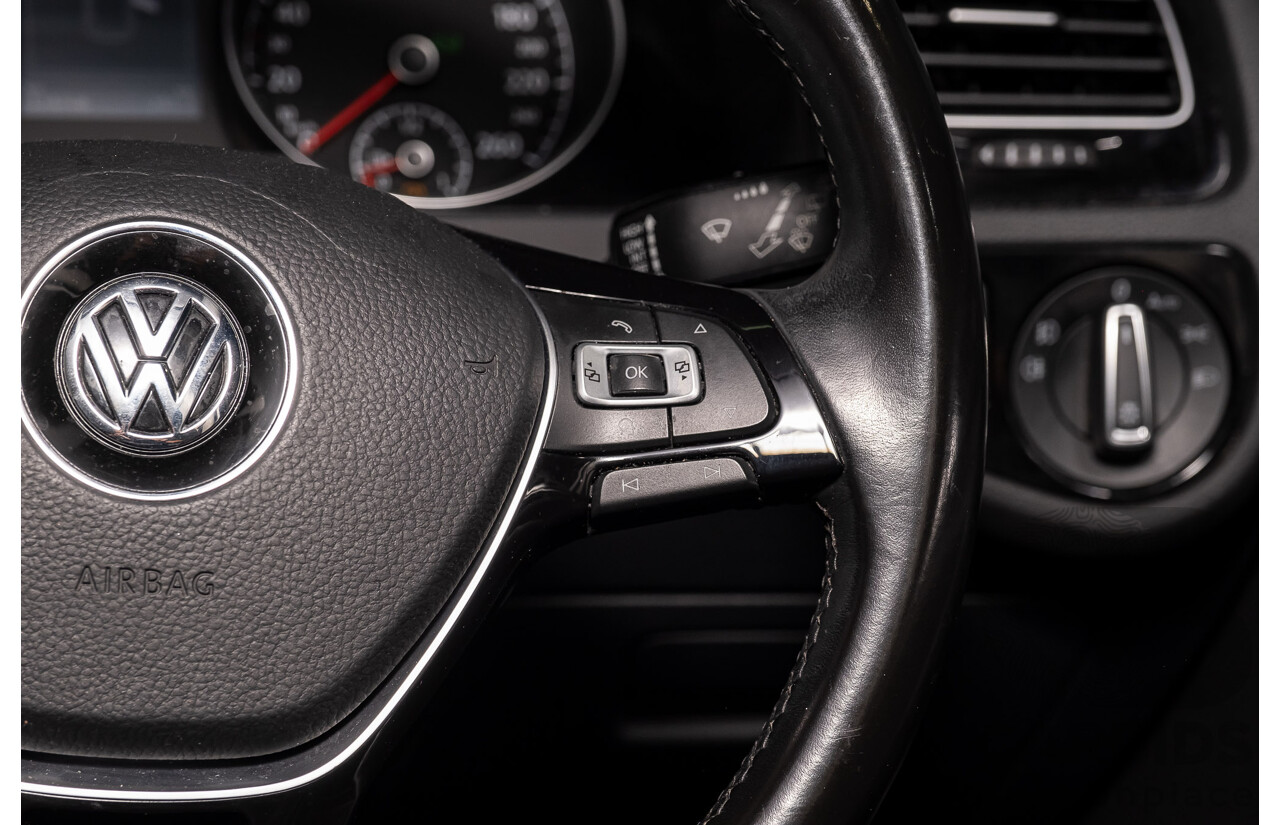 2/2017 Volkswagen Golf 110 TDI Highline MK7 AU 5d Hatchback White Turbo Diesel 2.0L