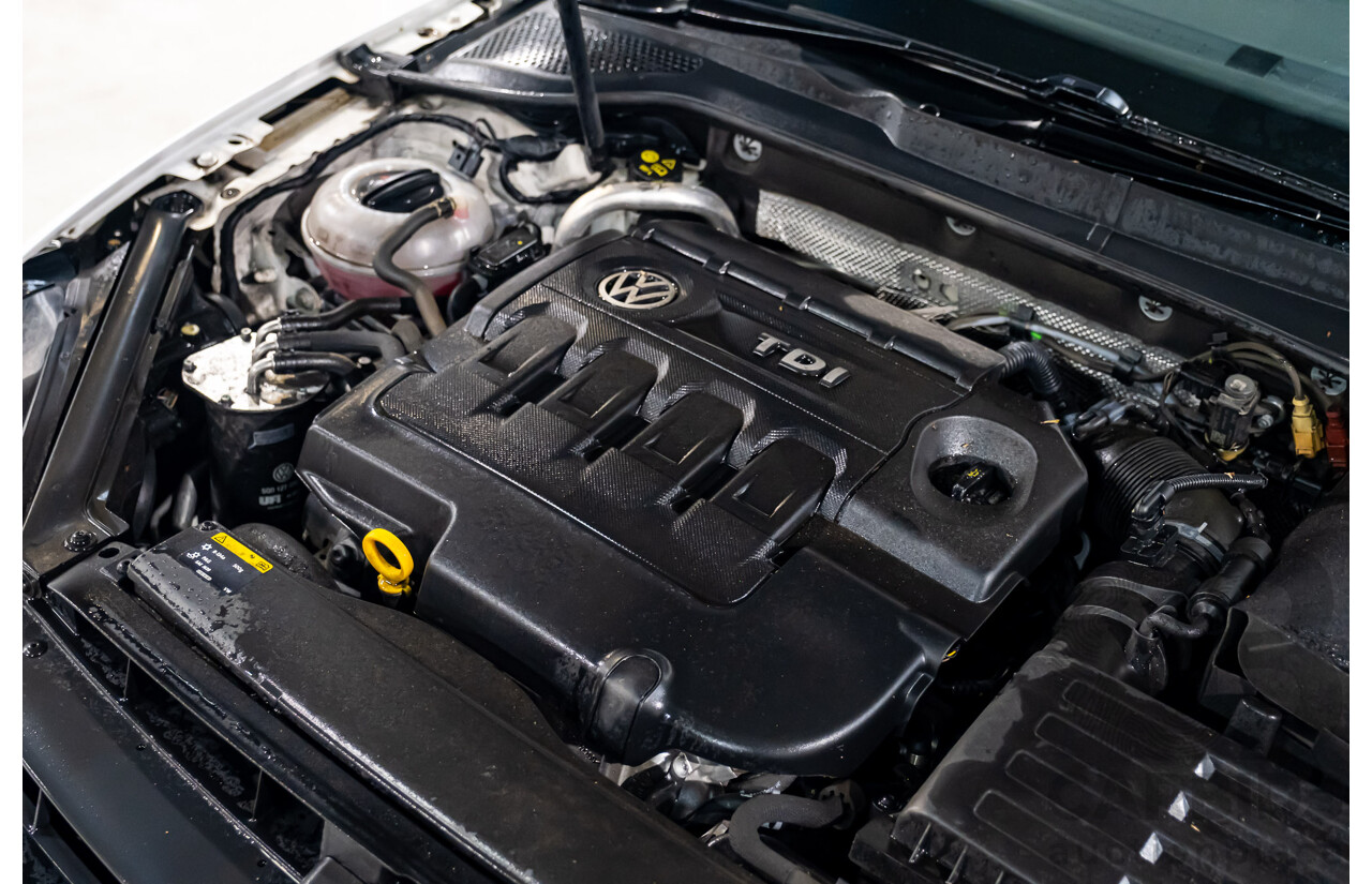 2/2017 Volkswagen Golf 110 TDI Highline MK7 AU 5d Hatchback White Turbo Diesel 2.0L