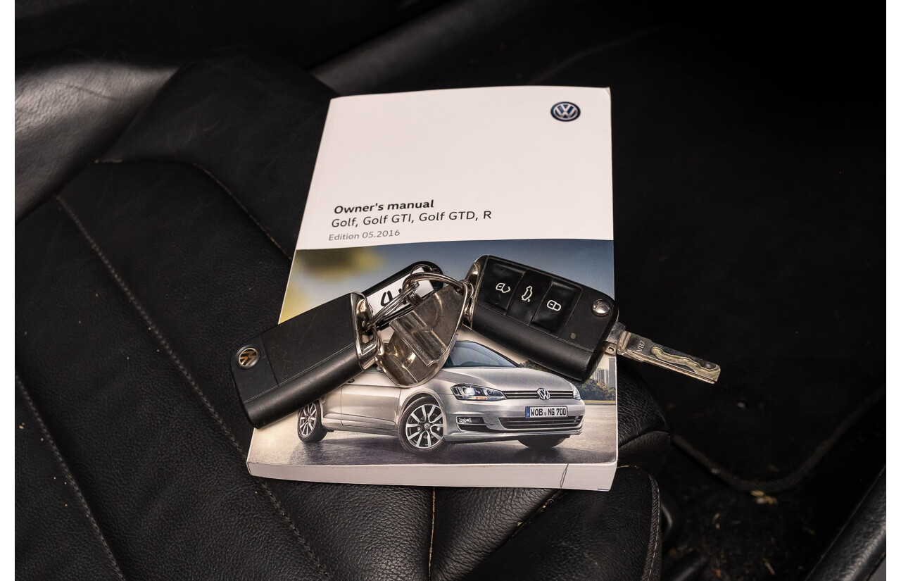 2/2017 Volkswagen Golf 110 TDI Highline MK7 AU 5d Hatchback White Turbo Diesel 2.0L