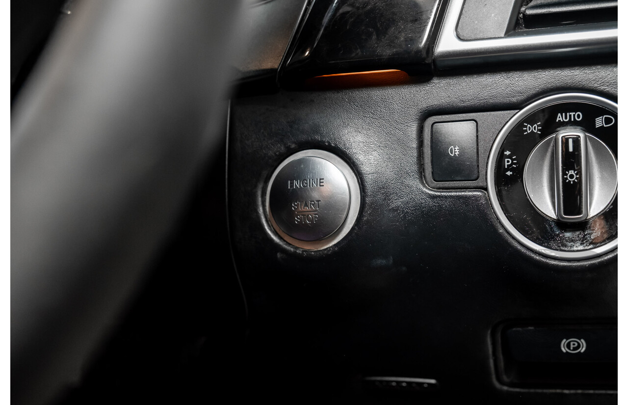 4/2014 Mercedes Benz ML63 AMG (4x4) W166 4d Wagon Diamond White Metallic Twin Turbo V8 5.5L