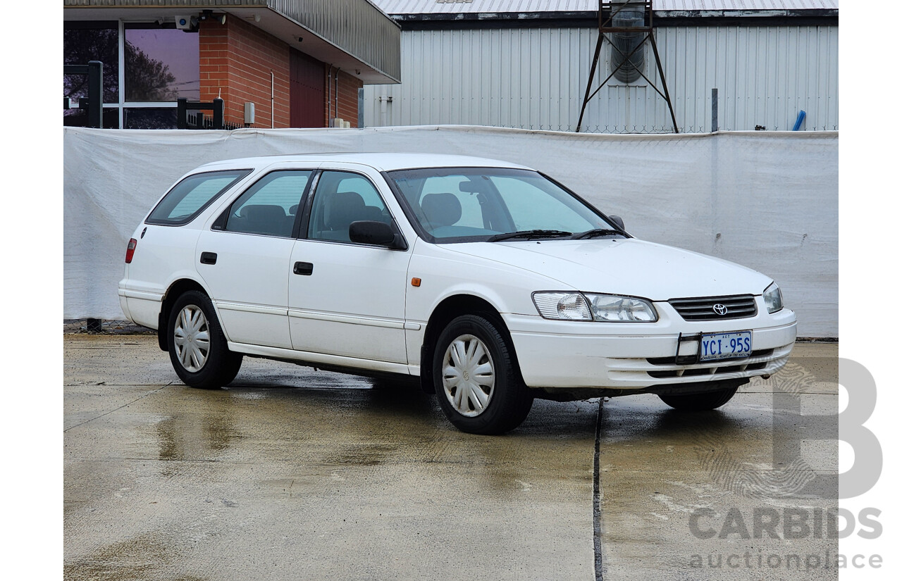09/2000 Toyota Camry CSi FWD SXV20R 4D Wagon White 2.2L
