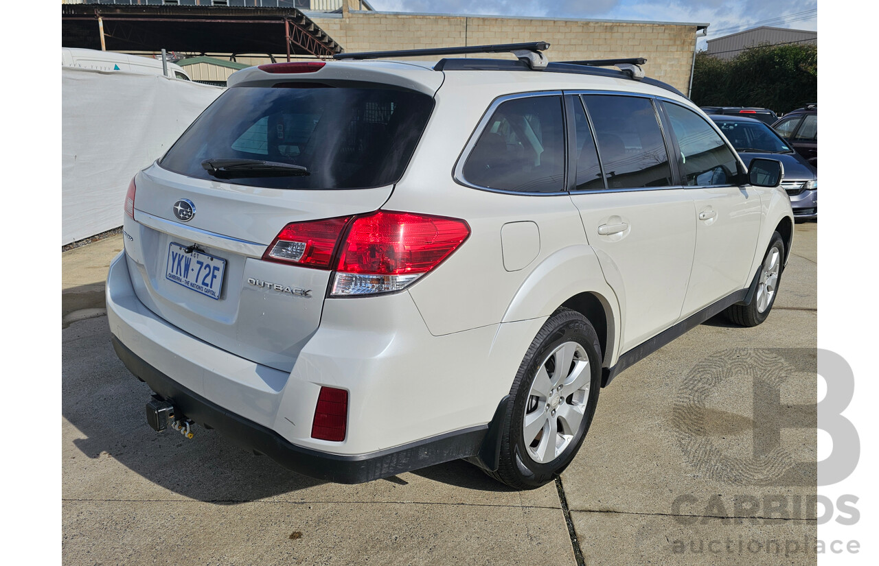 8/2011 Subaru Outback 2.5i MY11 4d Wagon White 2.5L