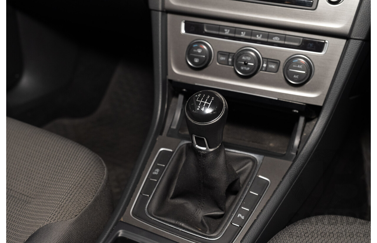 4/2013 Volkswagen Golf 90 TSI Comfortline MK7 AU 5d Hatchback White Turbo 1.4L