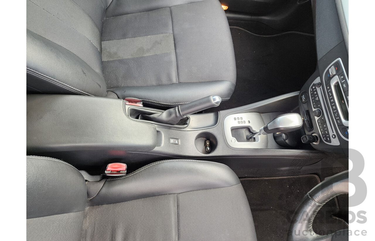 04/2012 Renault Megane DYNAMIQUE 1.5dCi FWD X32 5D Hatchback Black 1.5L