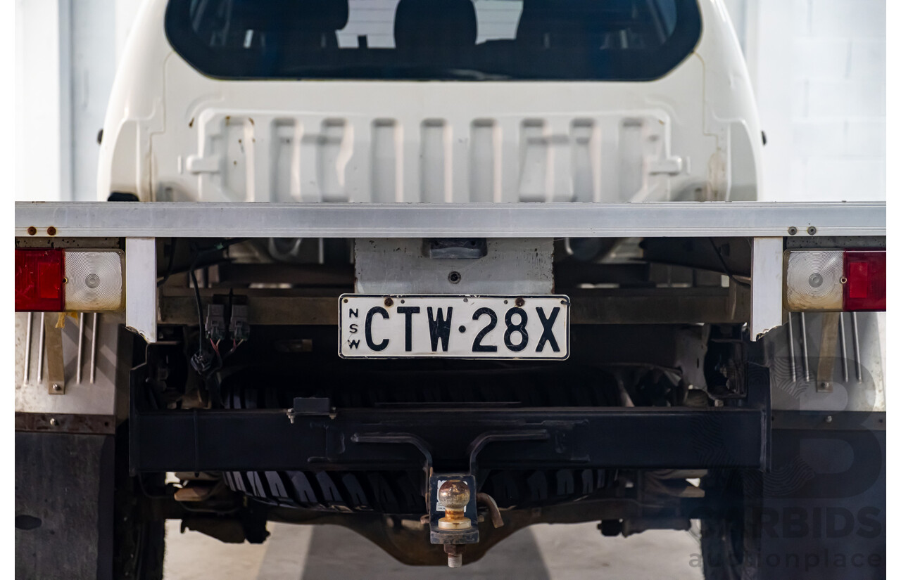 10/2014 Mitsubishi Triton Glx-R (4x4) MN MY14 Update 4d Double Cab Utility White Turbo Diesel 2.5L