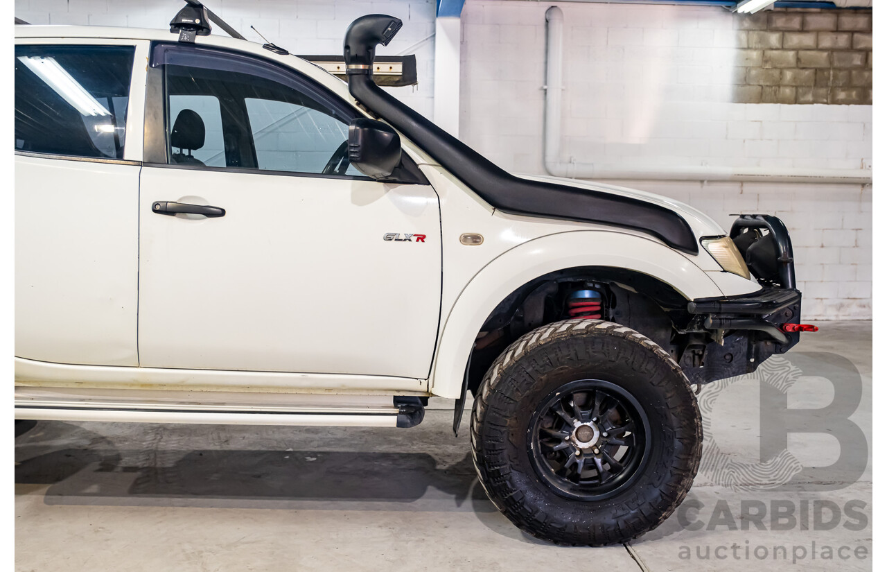 10/2014 Mitsubishi Triton Glx-R (4x4) MN MY14 Update 4d Double Cab Utility White Turbo Diesel 2.5L