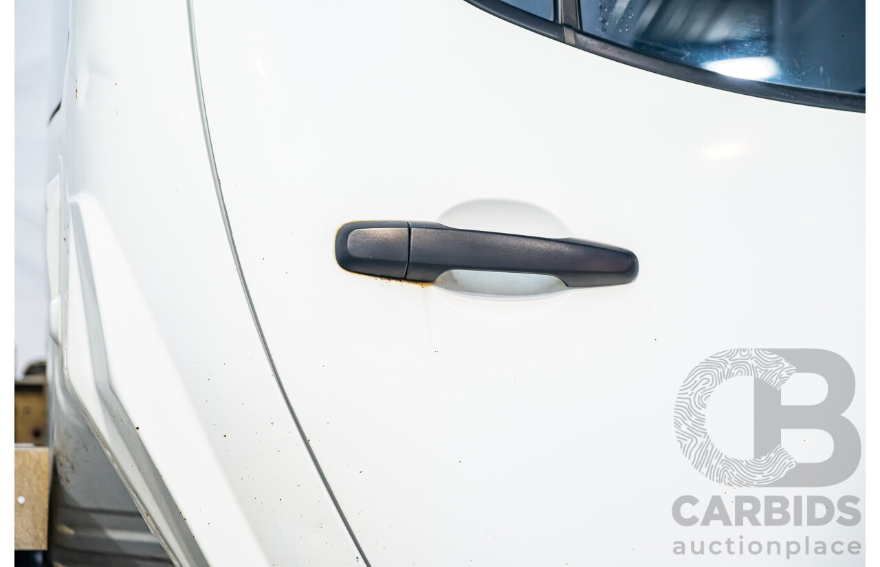 10/2014 Mitsubishi Triton Glx-R (4x4) MN MY14 Update 4d Double Cab Utility White Turbo Diesel 2.5L