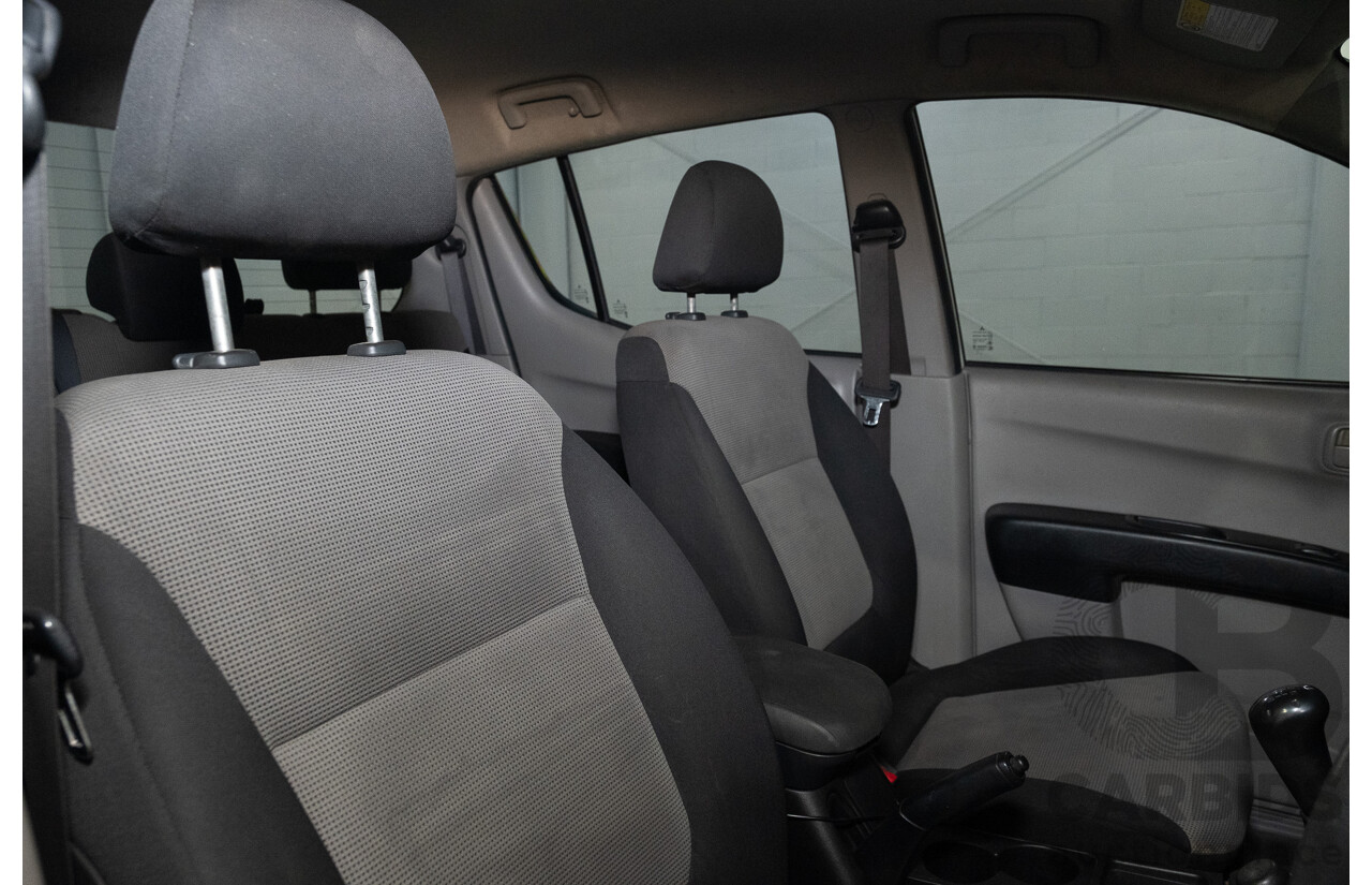 10/2014 Mitsubishi Triton Glx-R (4x4) MN MY14 Update 4d Double Cab Utility White Turbo Diesel 2.5L