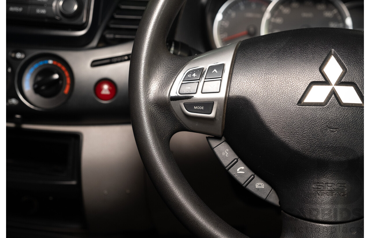 10/2014 Mitsubishi Triton Glx-R (4x4) MN MY14 Update 4d Double Cab Utility White Turbo Diesel 2.5L