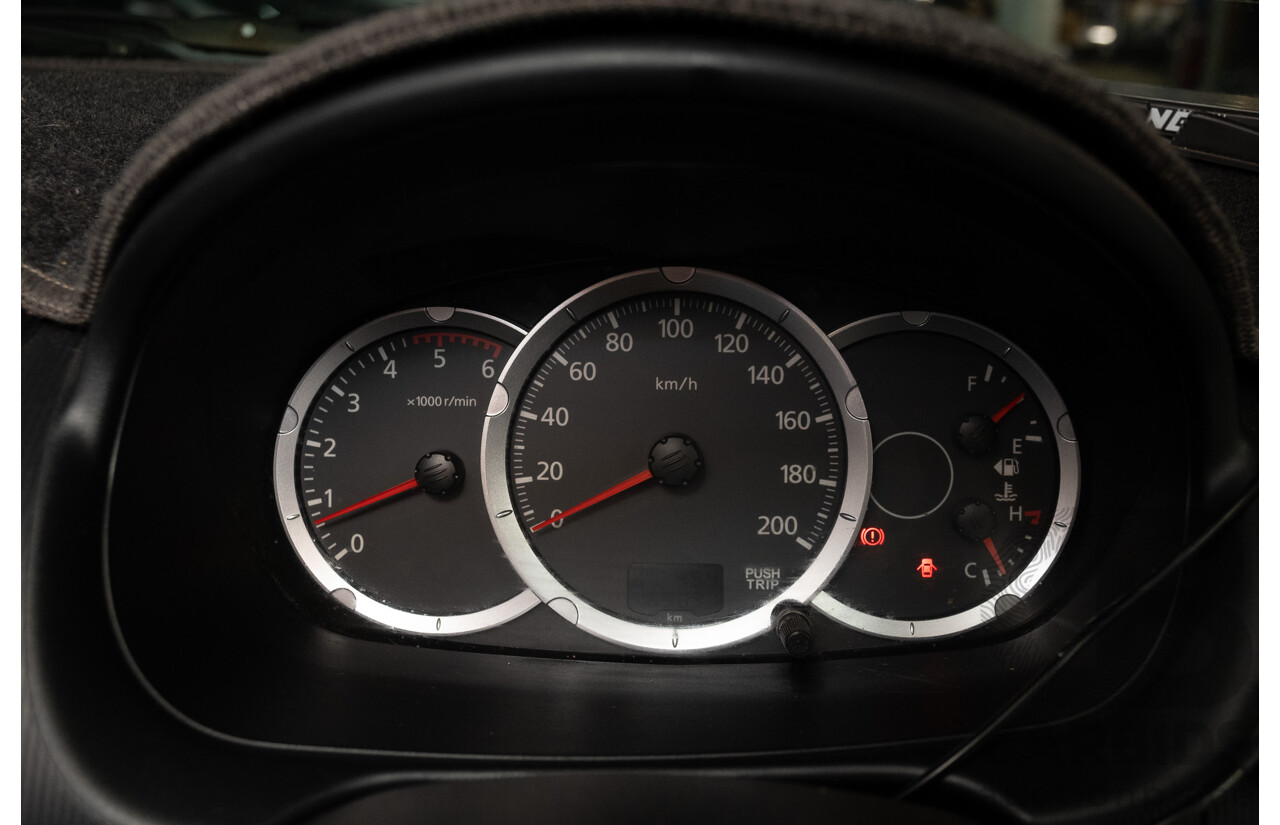 10/2014 Mitsubishi Triton Glx-R (4x4) MN MY14 Update 4d Double Cab Utility White Turbo Diesel 2.5L