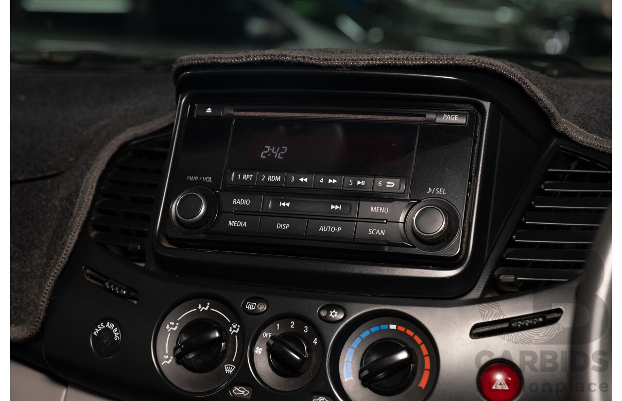 10/2014 Mitsubishi Triton Glx-R (4x4) MN MY14 Update 4d Double Cab Utility White Turbo Diesel 2.5L