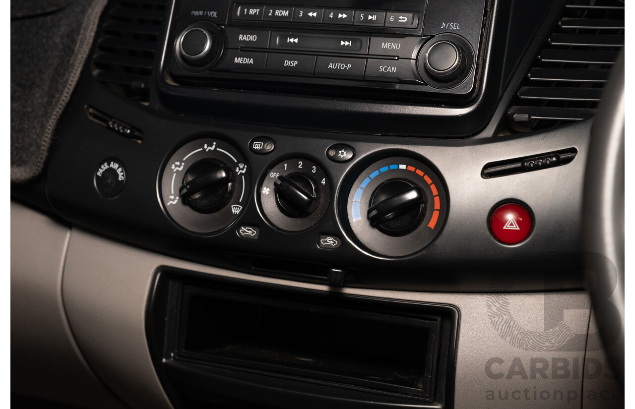 10/2014 Mitsubishi Triton Glx-R (4x4) MN MY14 Update 4d Double Cab Utility White Turbo Diesel 2.5L