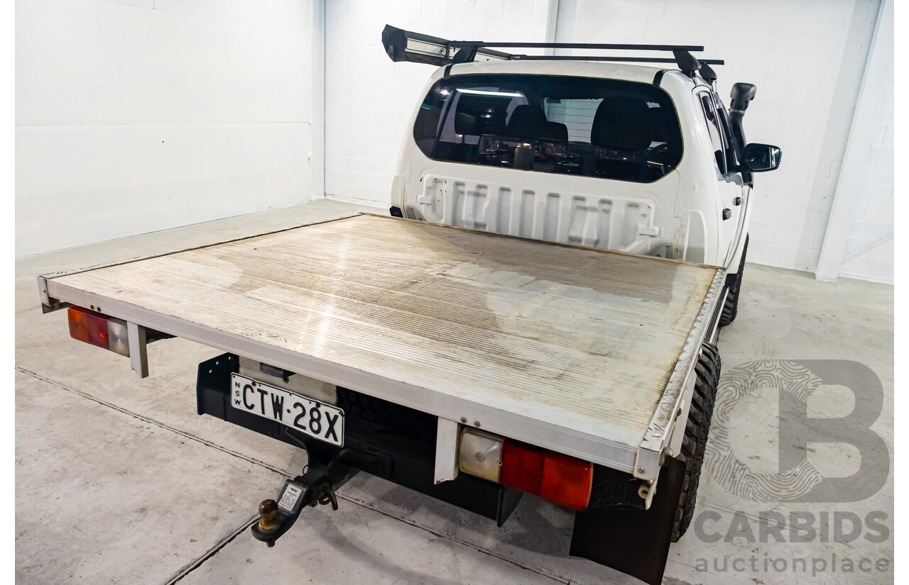 10/2014 Mitsubishi Triton Glx-R (4x4) MN MY14 Update 4d Double Cab Utility White Turbo Diesel 2.5L