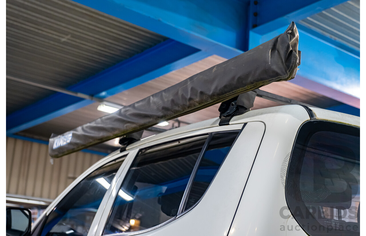 10/2014 Mitsubishi Triton Glx-R (4x4) MN MY14 Update 4d Double Cab Utility White Turbo Diesel 2.5L