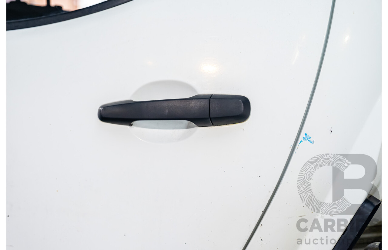 10/2014 Mitsubishi Triton Glx-R (4x4) MN MY14 Update 4d Double Cab Utility White Turbo Diesel 2.5L