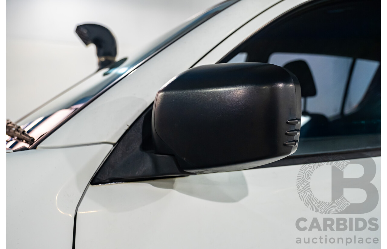 10/2014 Mitsubishi Triton Glx-R (4x4) MN MY14 Update 4d Double Cab Utility White Turbo Diesel 2.5L