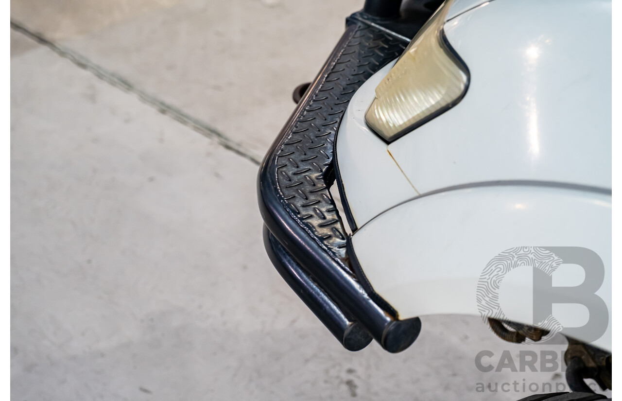 10/2014 Mitsubishi Triton Glx-R (4x4) MN MY14 Update 4d Double Cab Utility White Turbo Diesel 2.5L