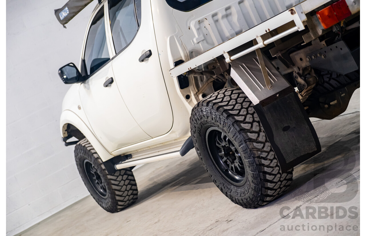 10/2014 Mitsubishi Triton Glx-R (4x4) MN MY14 Update 4d Double Cab Utility White Turbo Diesel 2.5L