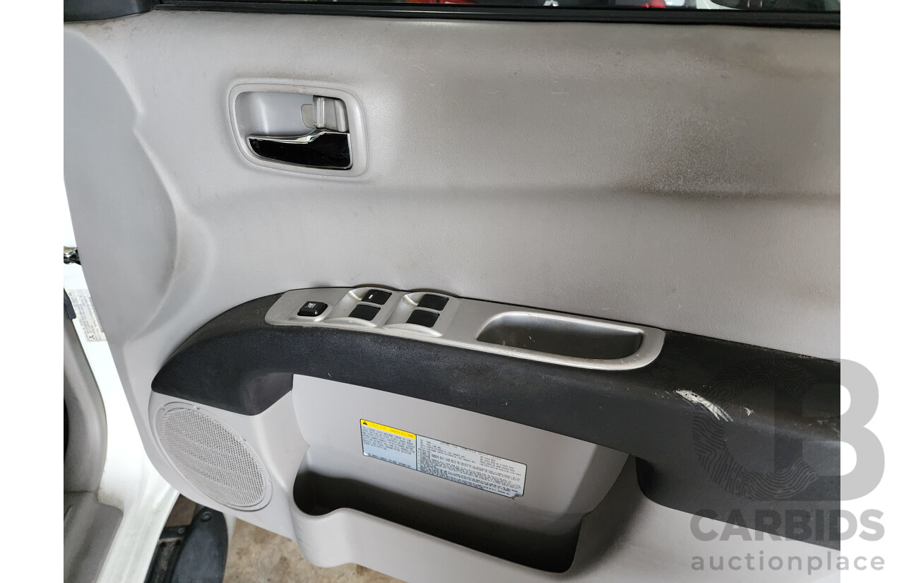 03/2011 Mitsubishi Triton GLX-R (4x4) MN MY11 Double Cab Utility White 2.5L