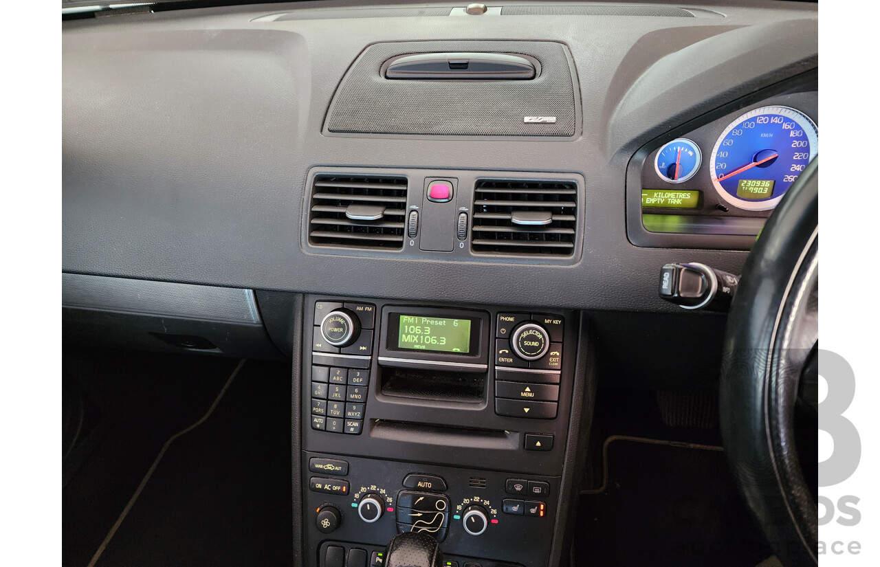 11/2011 Volvo Xc90 3.2 R-DESIGN AWD MY11 4D Wagon Black 3.2L