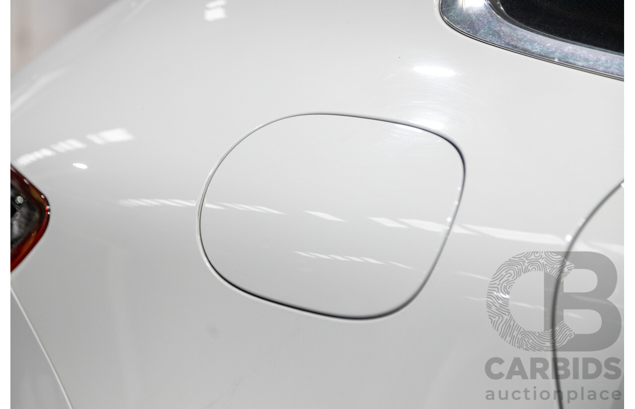 9/2015 Porsche Macan S Diesel (AWD) MY15 4d Wagon White Turbo Diesel V6 3.0L