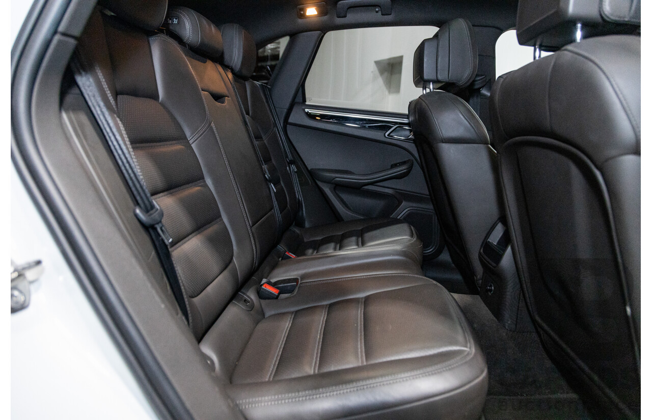 9/2015 Porsche Macan S Diesel (AWD) MY15 4d Wagon White Turbo Diesel V6 3.0L