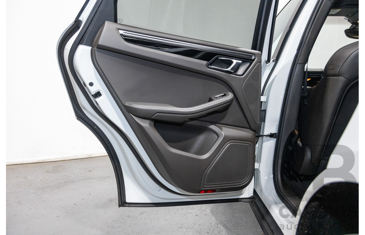 9/2015 Porsche Macan S Diesel (AWD) MY15 4d Wagon White Turbo Diesel V6 3.0L